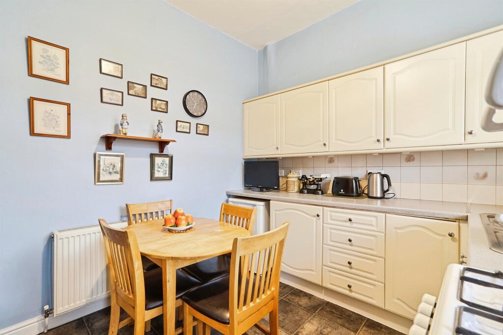 House in Bradford, Shipley - View 4