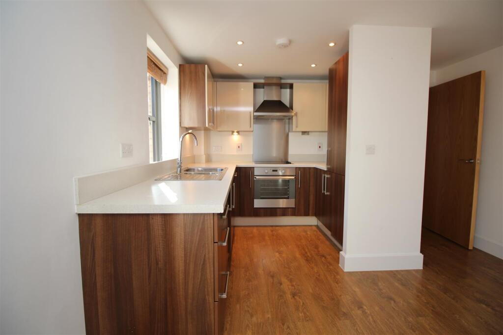 Main image of property: Coopers Yard, Paynes Park, Hitchin