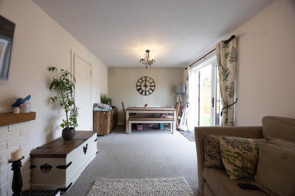 House in Worcester - View 2