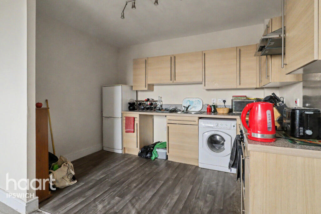 Apartment in Ipswich, Suffolk - View 5