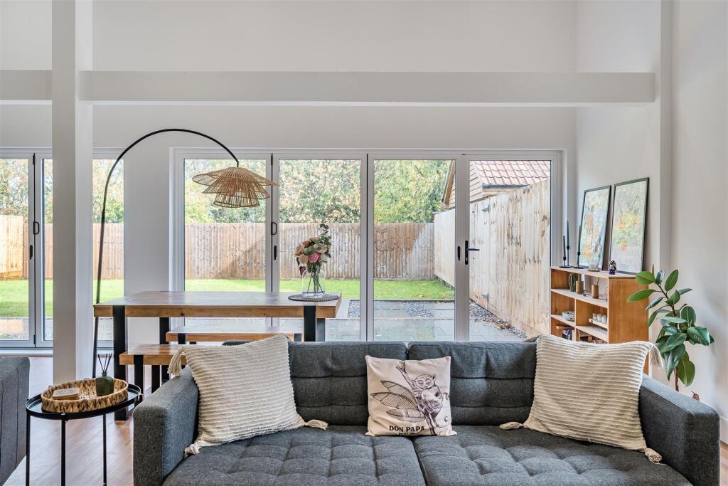 House in Taunton - View 5