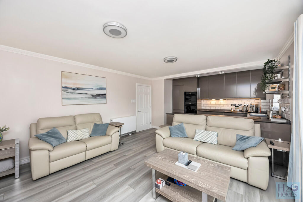 Apartment in Brighton - View 2