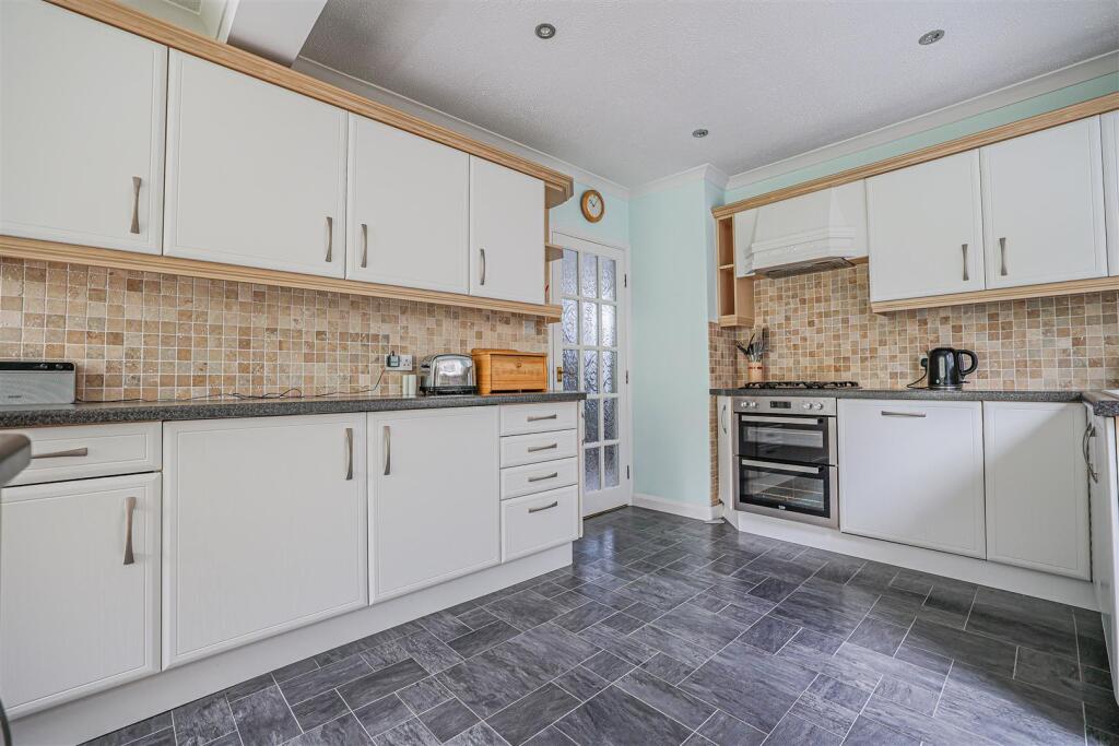 Wrensfield, Hemel Hempstead, HP1 photo 3