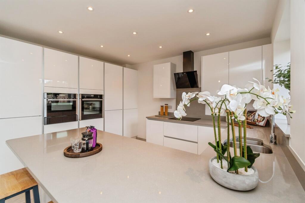House in Walsall, Wallington Heath - More