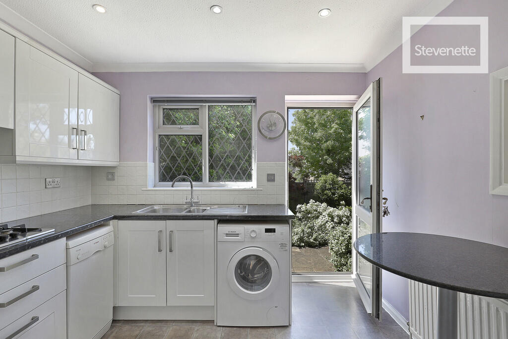 House in Ilford - View 6