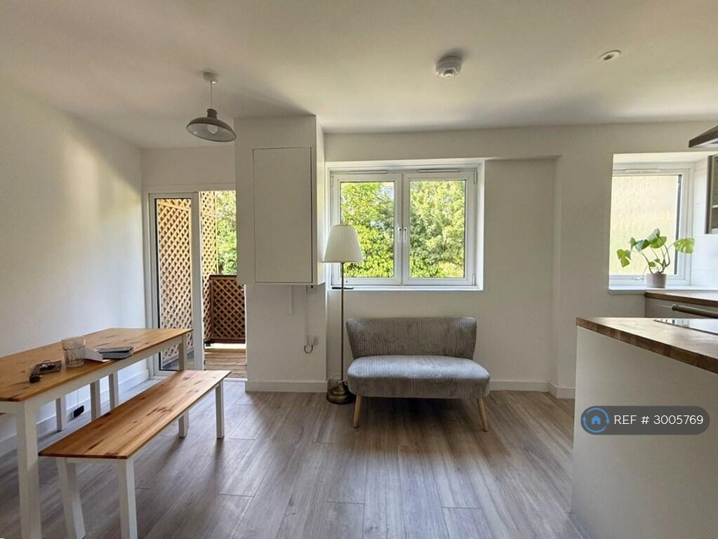 Main image of property: Mellish St, London, E14