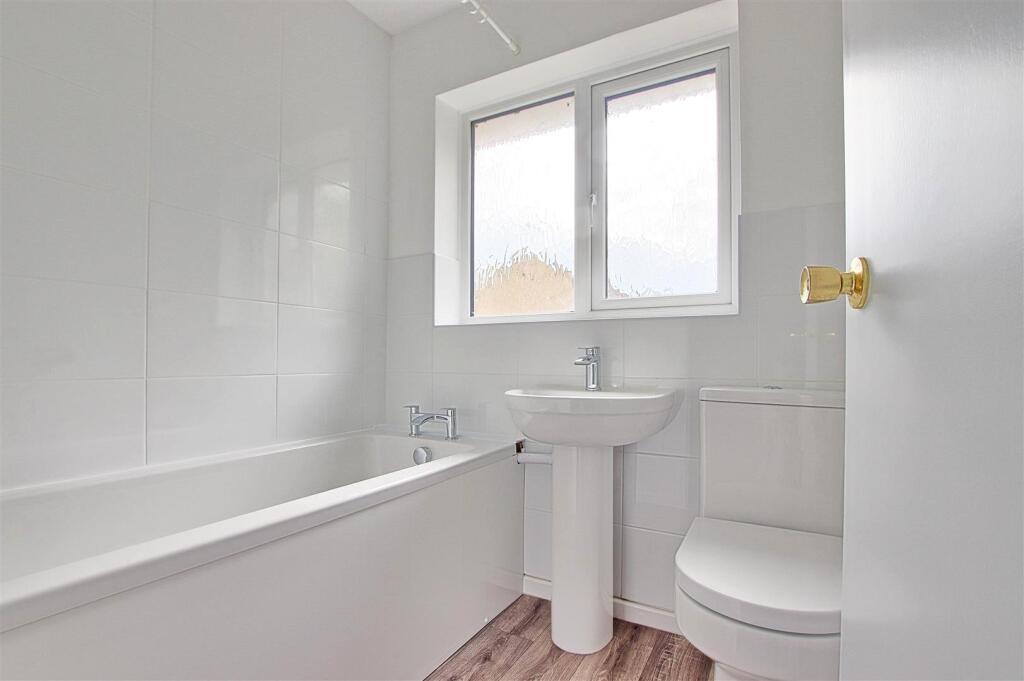 House in Cambridge, Cherry Hinton - More