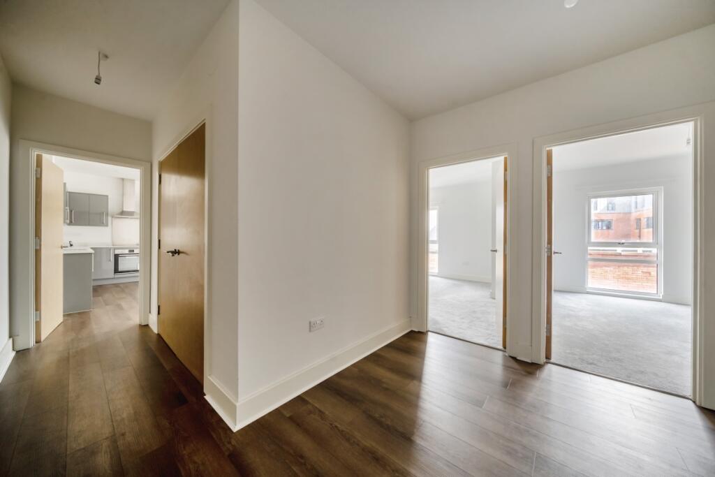 Apartment in Reading - View 2