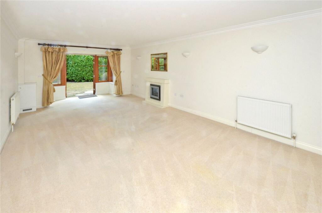 Golf Links Road, Ferndown, Dorset, BH22 photo 2