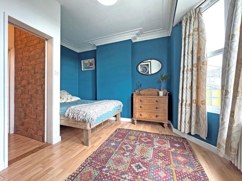 Apartment in Brighton, Round Hill - View 5