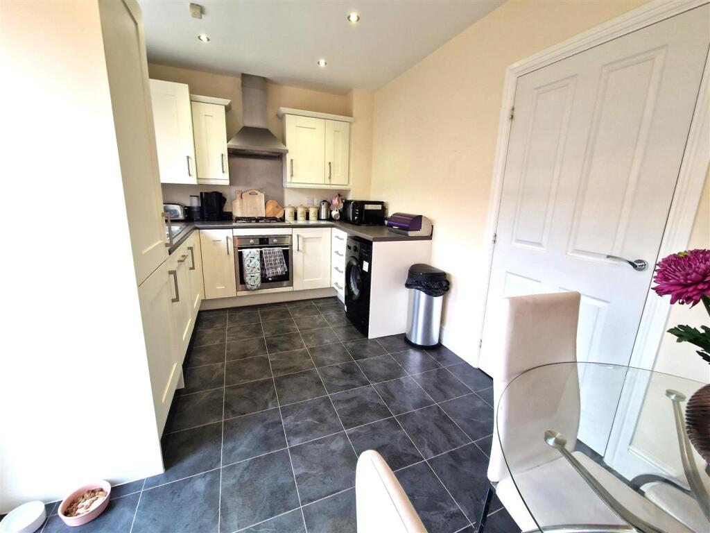 Wayfarer Close, Haywood Village - ENSUITE TO MASTER - View 3