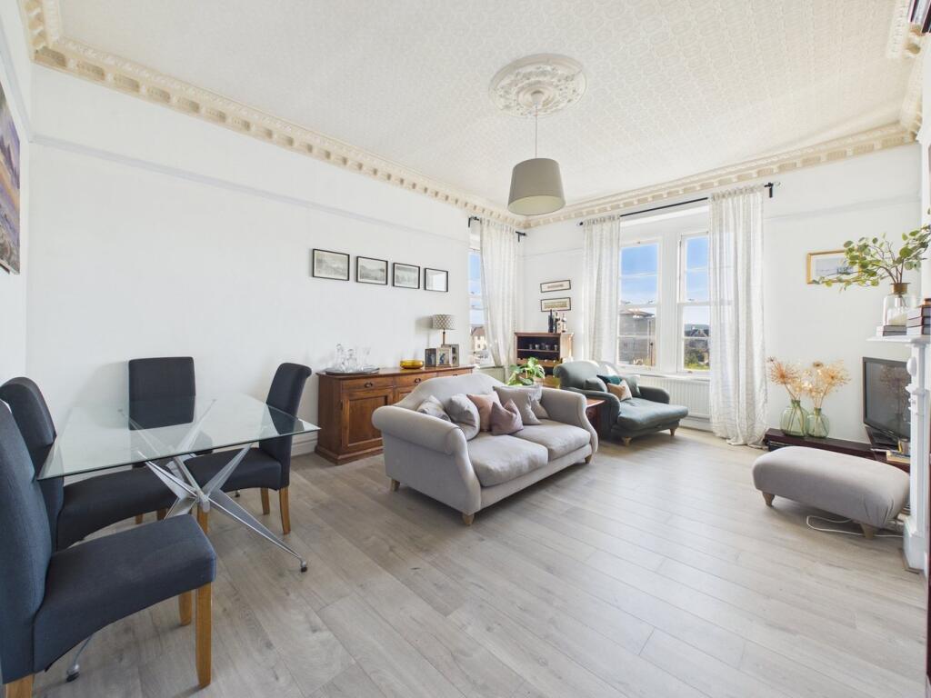 Apartment in Weston-super-Mare, North Somerset - More