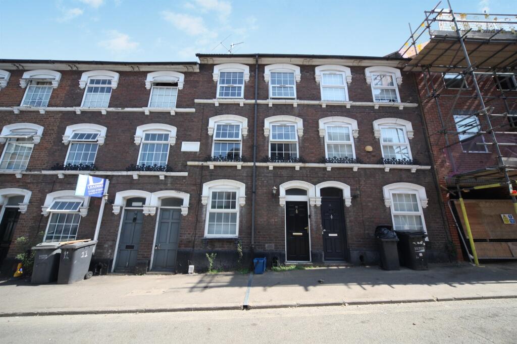 Main image of property: Liverpool Road, Luton