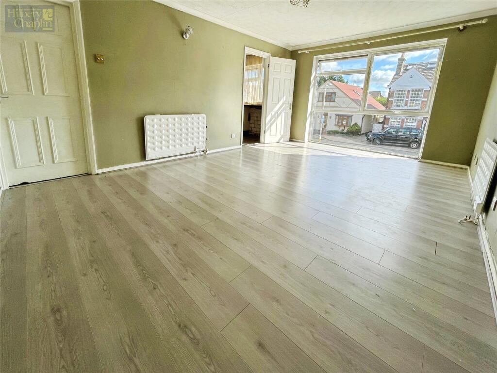 Apartment in London, Gidea Park - View 3