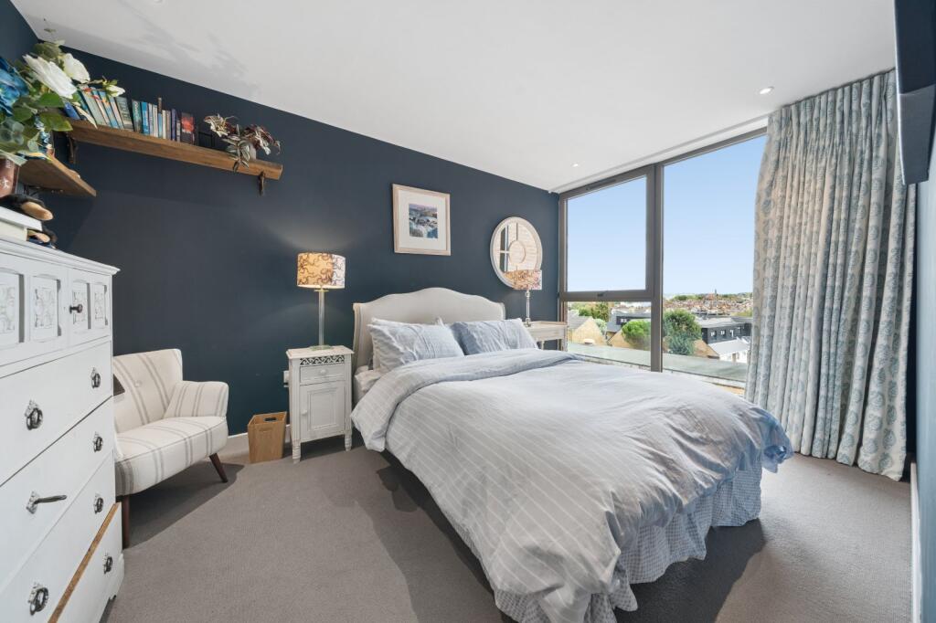 Apartment in London - View 4