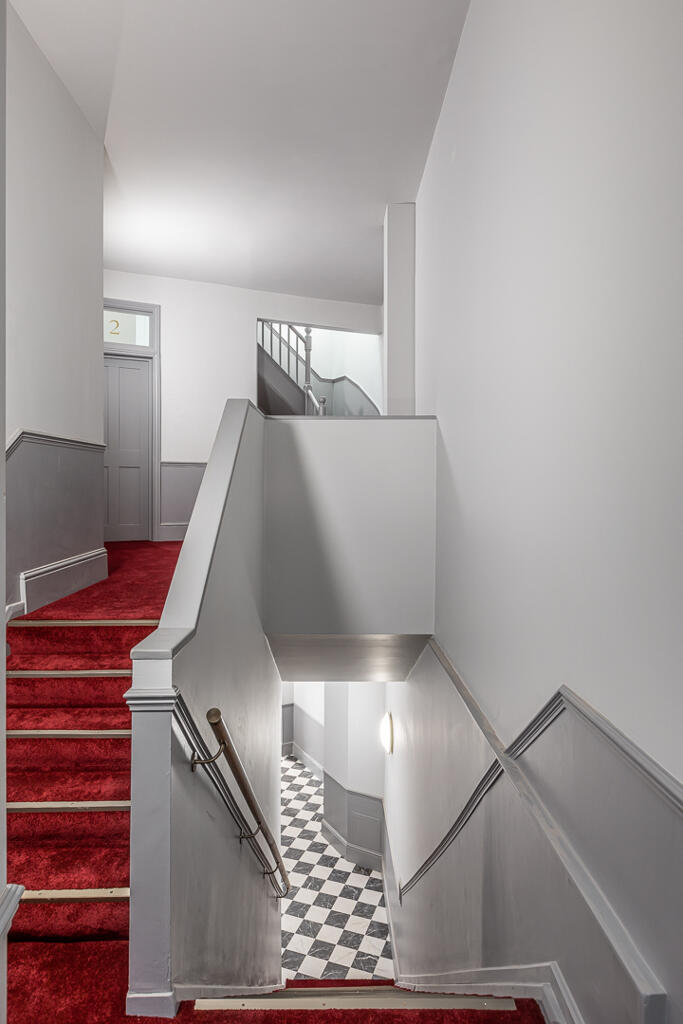 Photo 35. Residential communal entrance and landing .