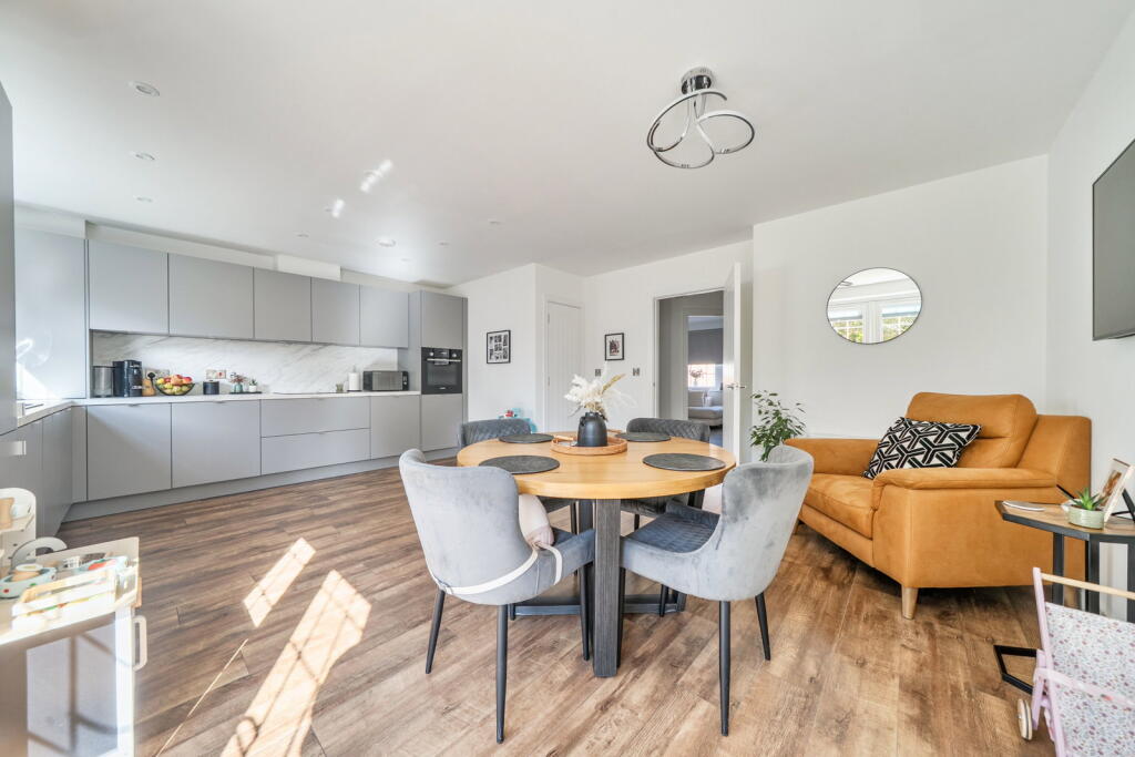 House in Canterbury - View 2
