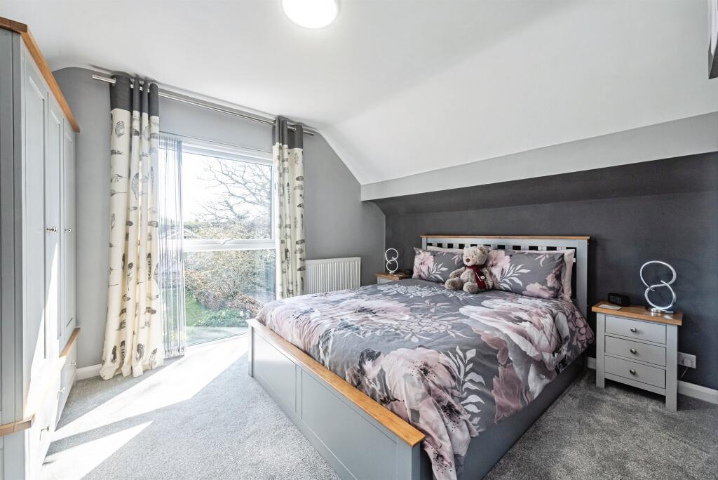 House in Stratfield Mortimer, Mortimer - View 3
