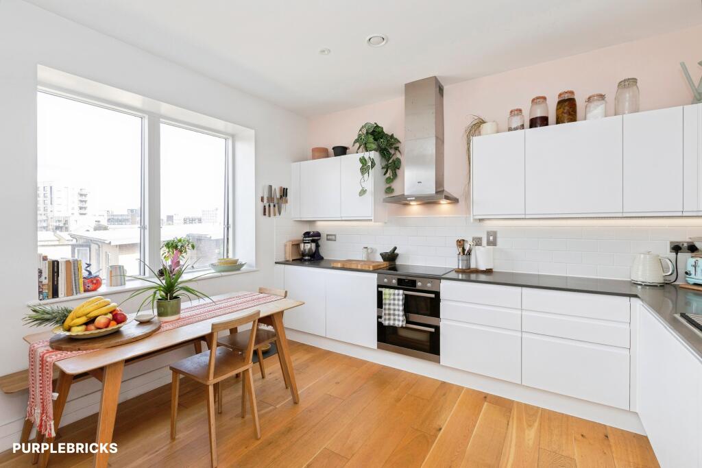 Apartment in London - View 5