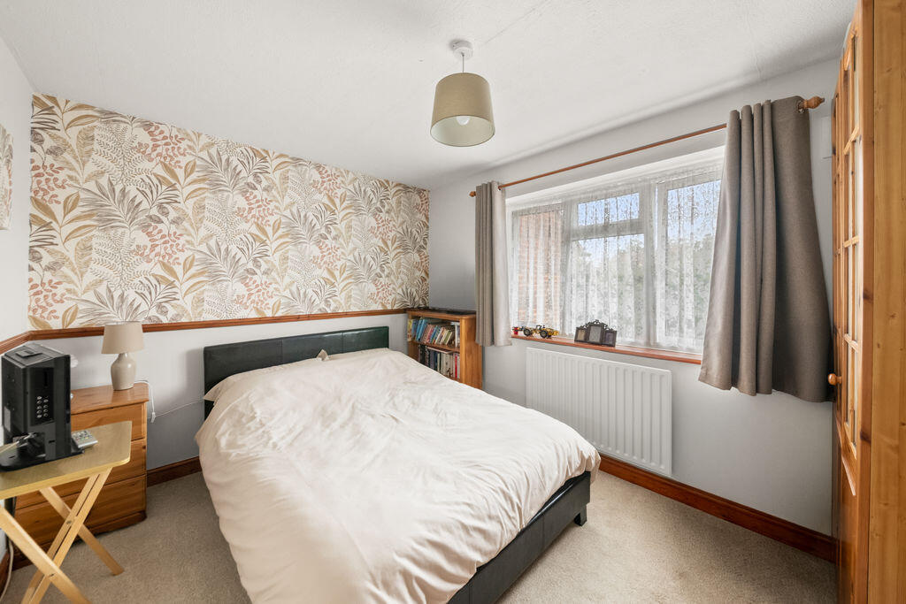 Bengarth Road, Northolt - More
