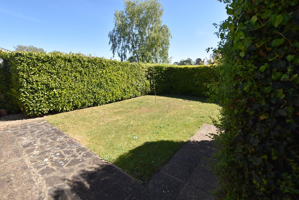 Endsleigh Court, Lexden, Colchester photo 5
