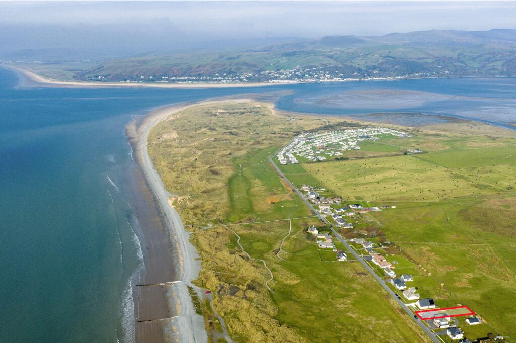 Main image of property: Twyn Uchaf, Ynyslas, Aberystwyth, SY24