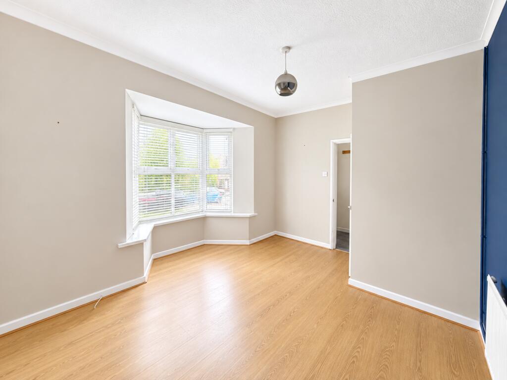 House in Bargoed, Groes-Faen - More