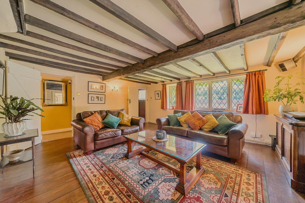 Jacobs Well Road, GU4 photo 4