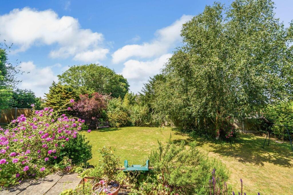 Orchard Close, Banstead, SM7 photo 2
