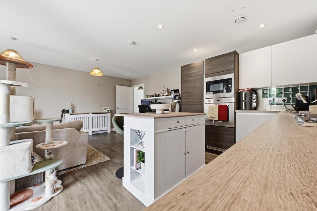 Mortimer Square, Weldon, Ebbsfleet Valley, - View 6