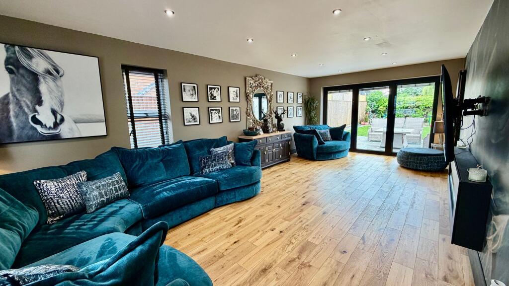 House in Grimsby, Healing - View 4