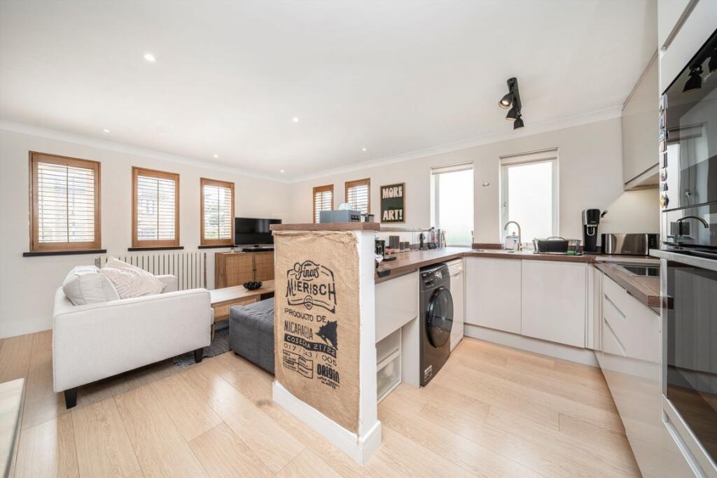 Apartment in London, St. George in the East, Wapping - More