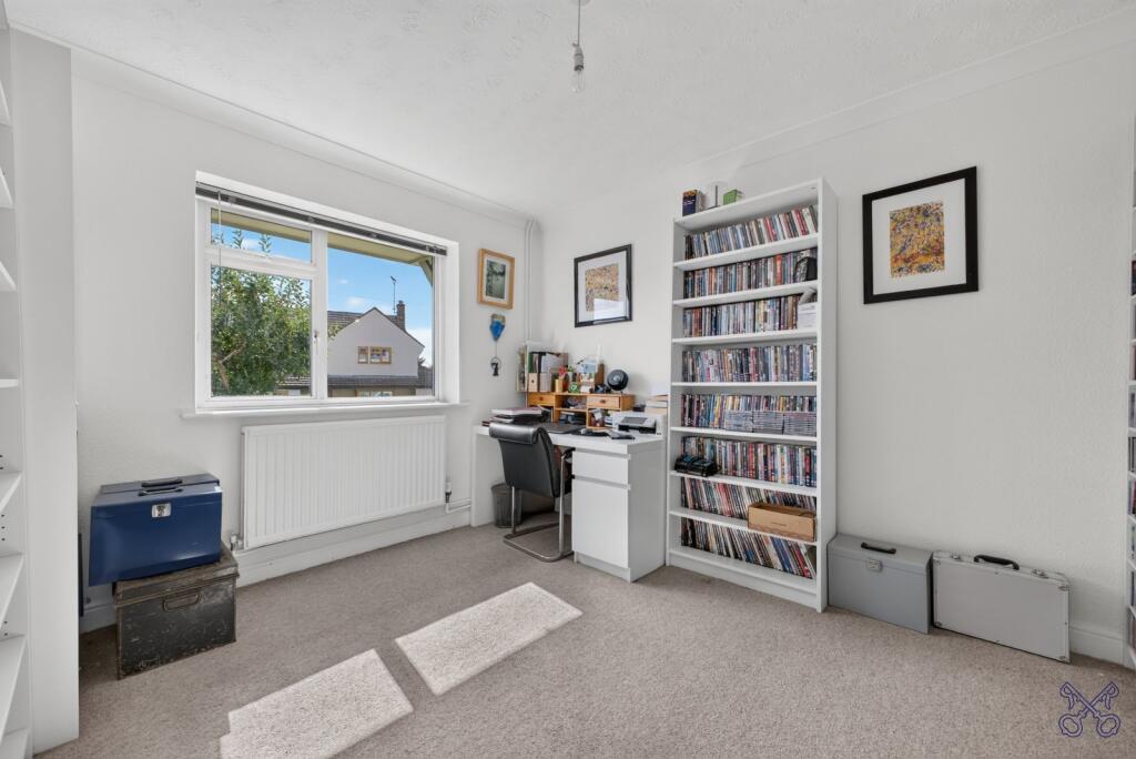 House in Worcester - View 5