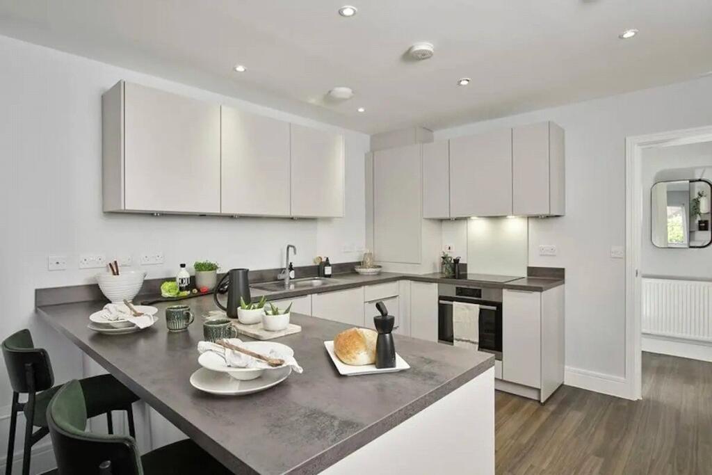 House in Tonbridge - View 2