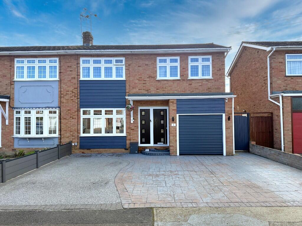 Main image of property: Kathleen Close, Stanford-Le-Hope, Essex, SS17