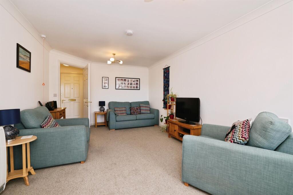 Apartment in Swindon - View 2