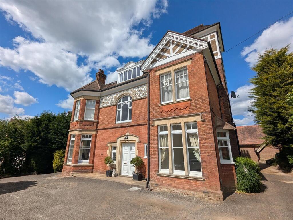Main image of property: Boyne Park, Tunbridge Wells