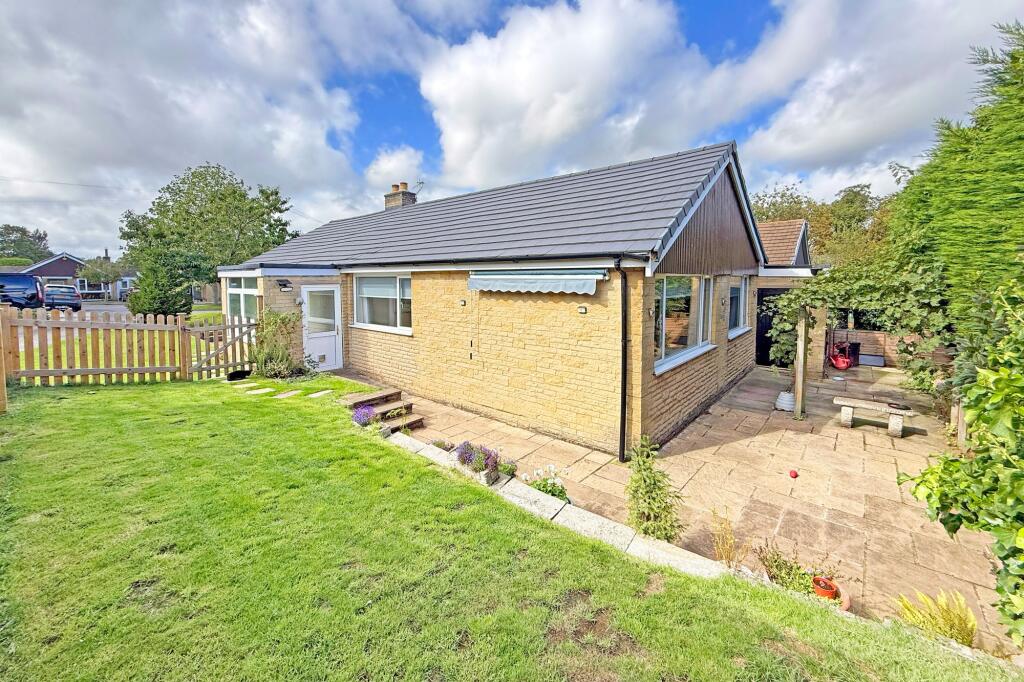 House in Leeds, Pool - View 4