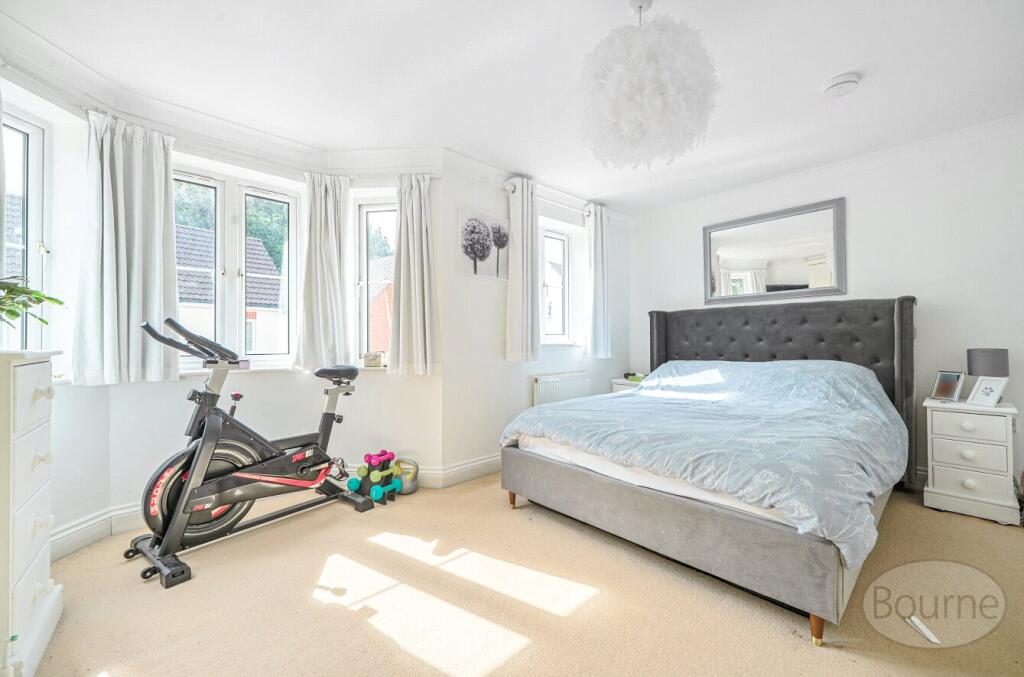 House in East Hampshire, Petersfield - More