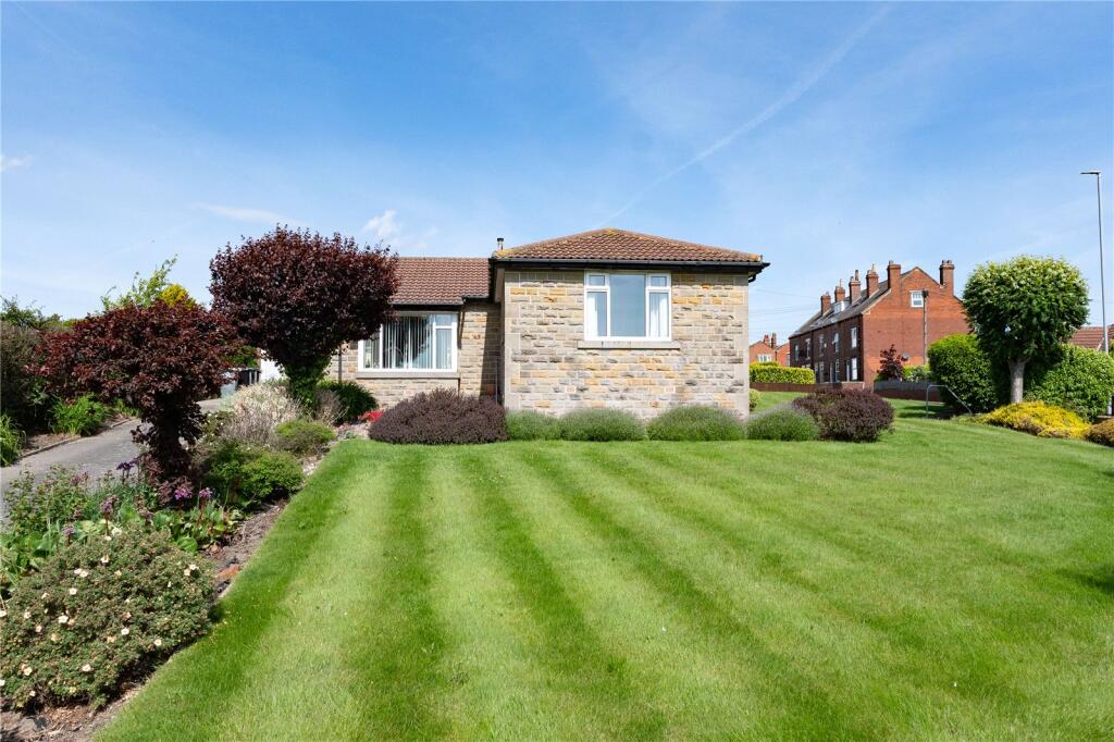 House in Leeds, Morley - View 2