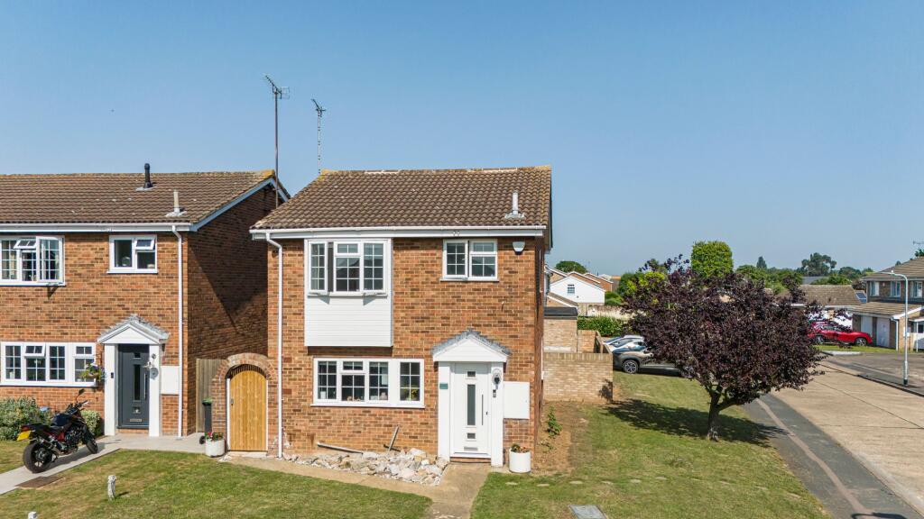 Main image of property: Aylesbeare, Bishopsteington