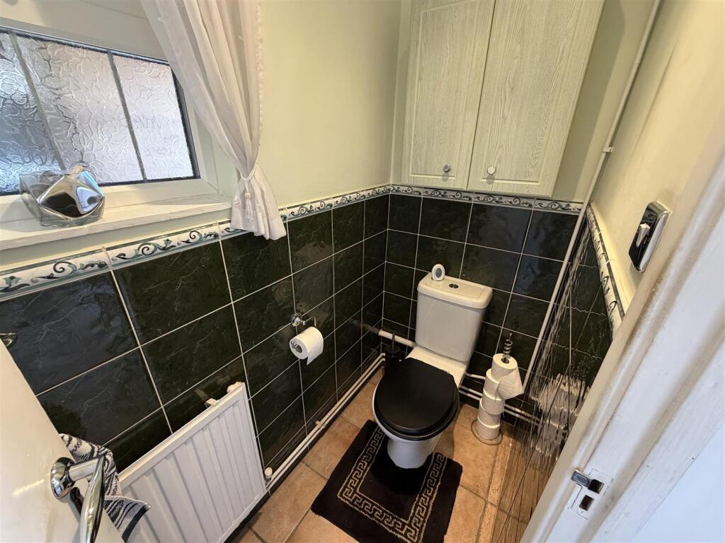 House in Sunbury-on-Thames, Kempton Park - View 5