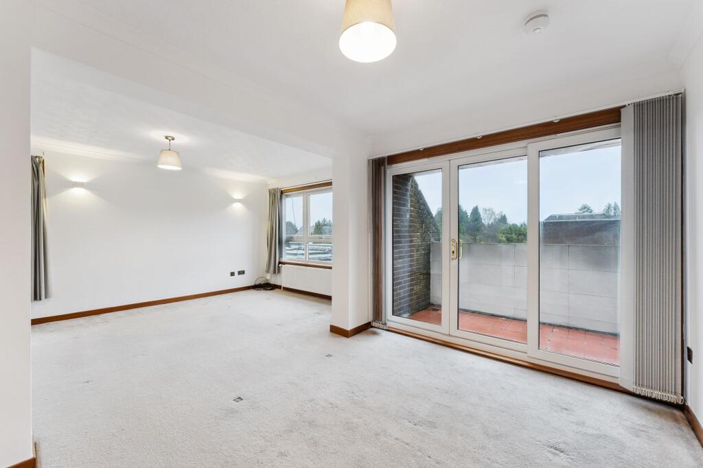 Apartment in Bearsden, Hillfoot, East Dunbartonshire - View 2