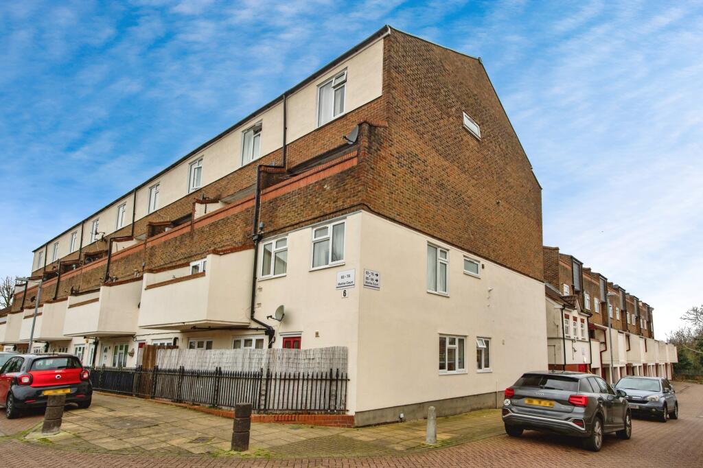 Main image of property: Centurion Way, PURFLEET-ON-THAMES, Essex, RM19