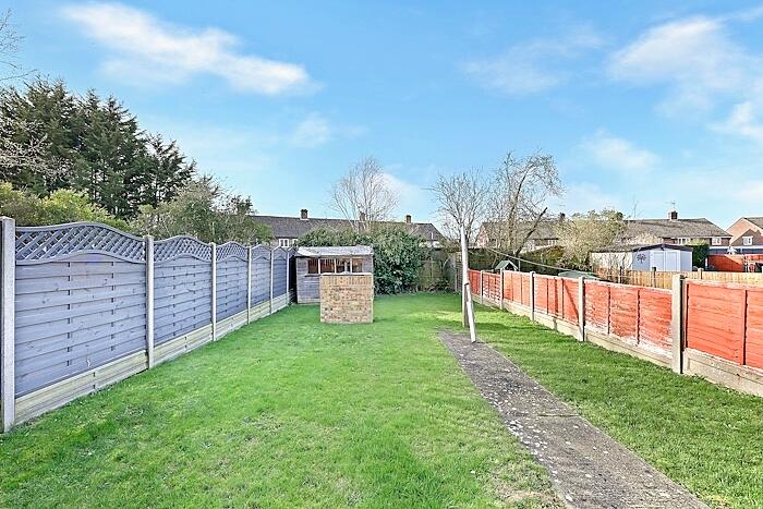 Acres Avenue, Ongar, CM5 photo 2