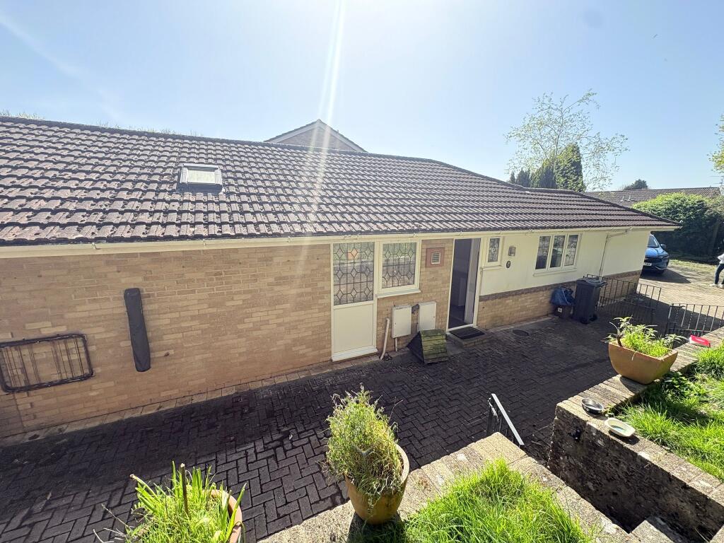 Main image of property: 28 Silver Birch Close, Whitchurch, Cardiff, South Wales CF14 1EL