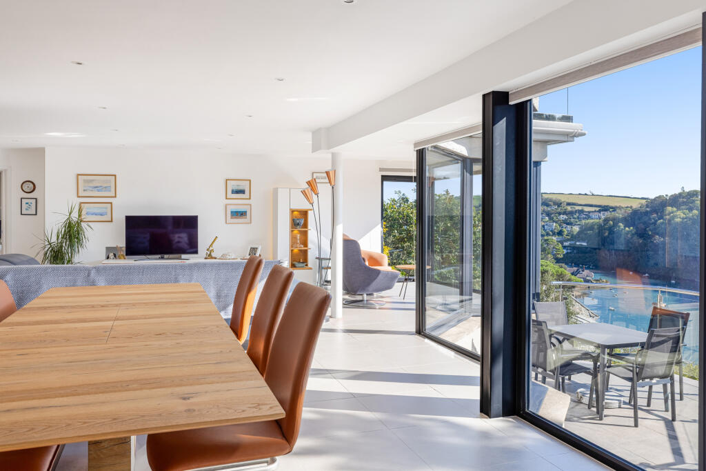 House in Plymouth - View 4