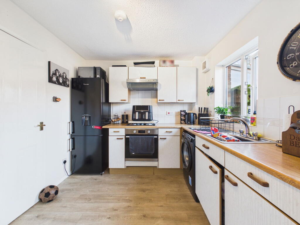 Water Mint Way, Calne, SN11 0RT photo 4