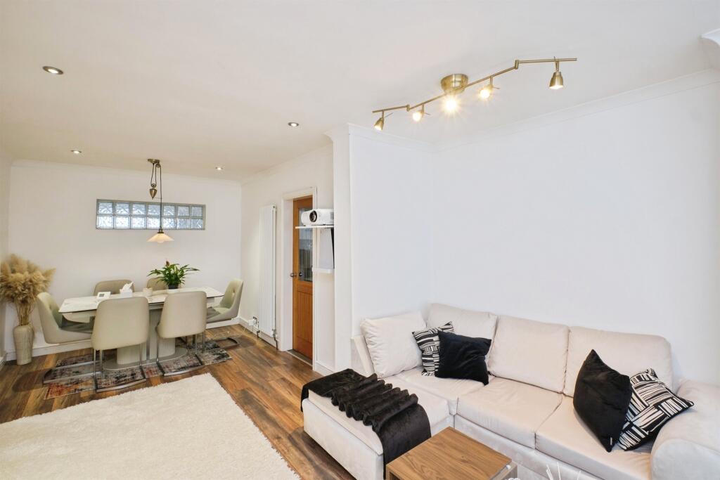 House in Birmingham, West Midlands - View 3