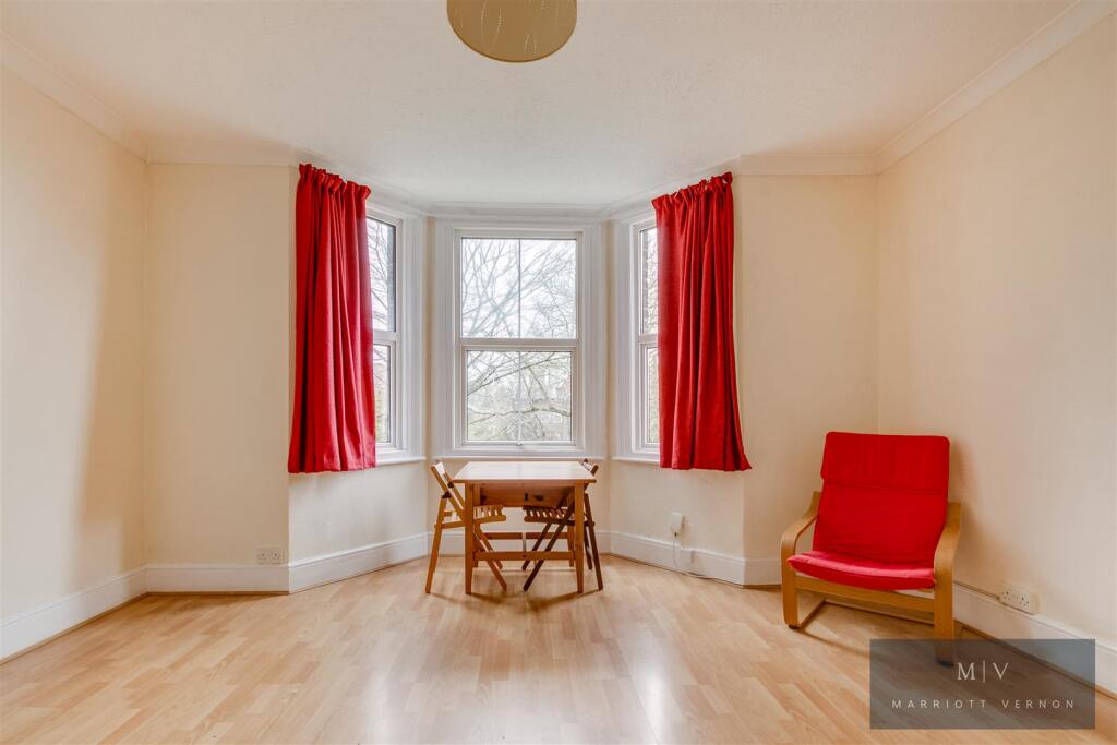 Apartment in Croydon - View 2